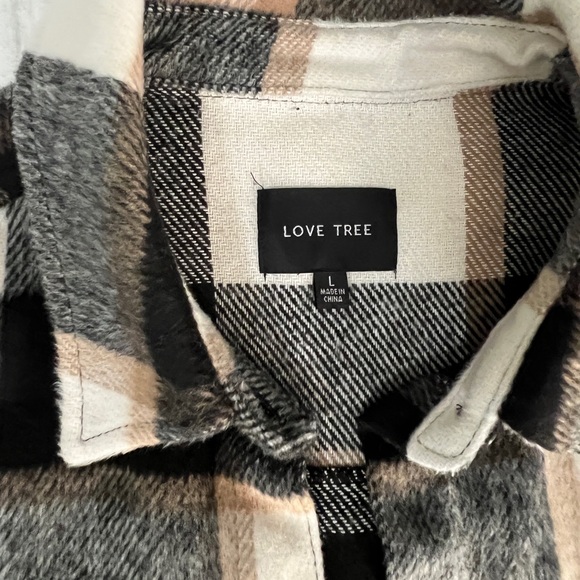 Love tree button up vest - Picture 3 of 3
